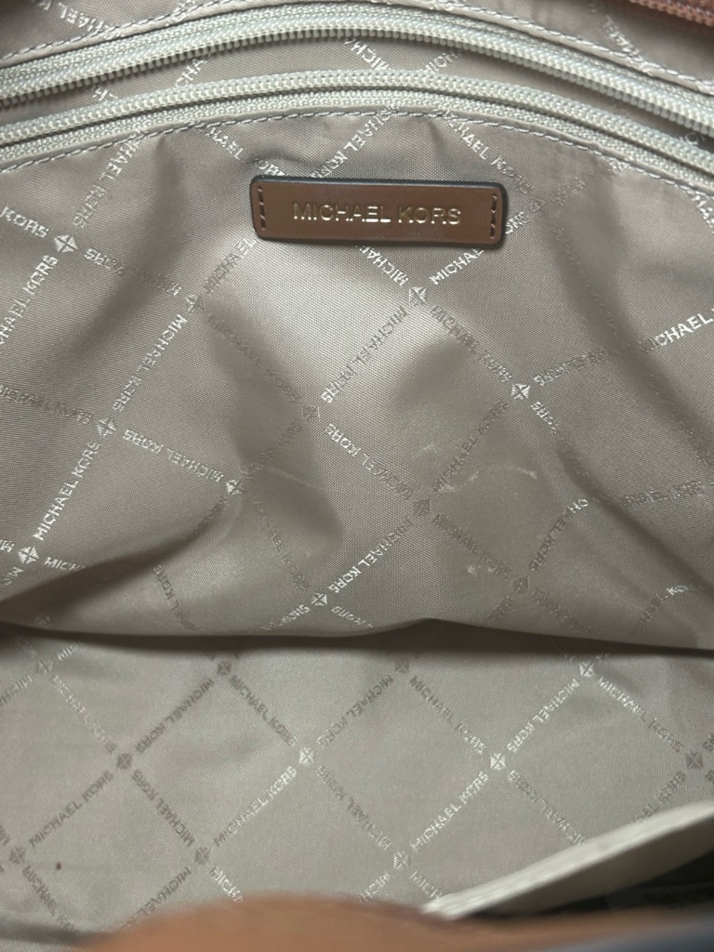 Michael Kors Jet Set Travel Tote + Wristlet Vanilla MK - Picture 8 of 13